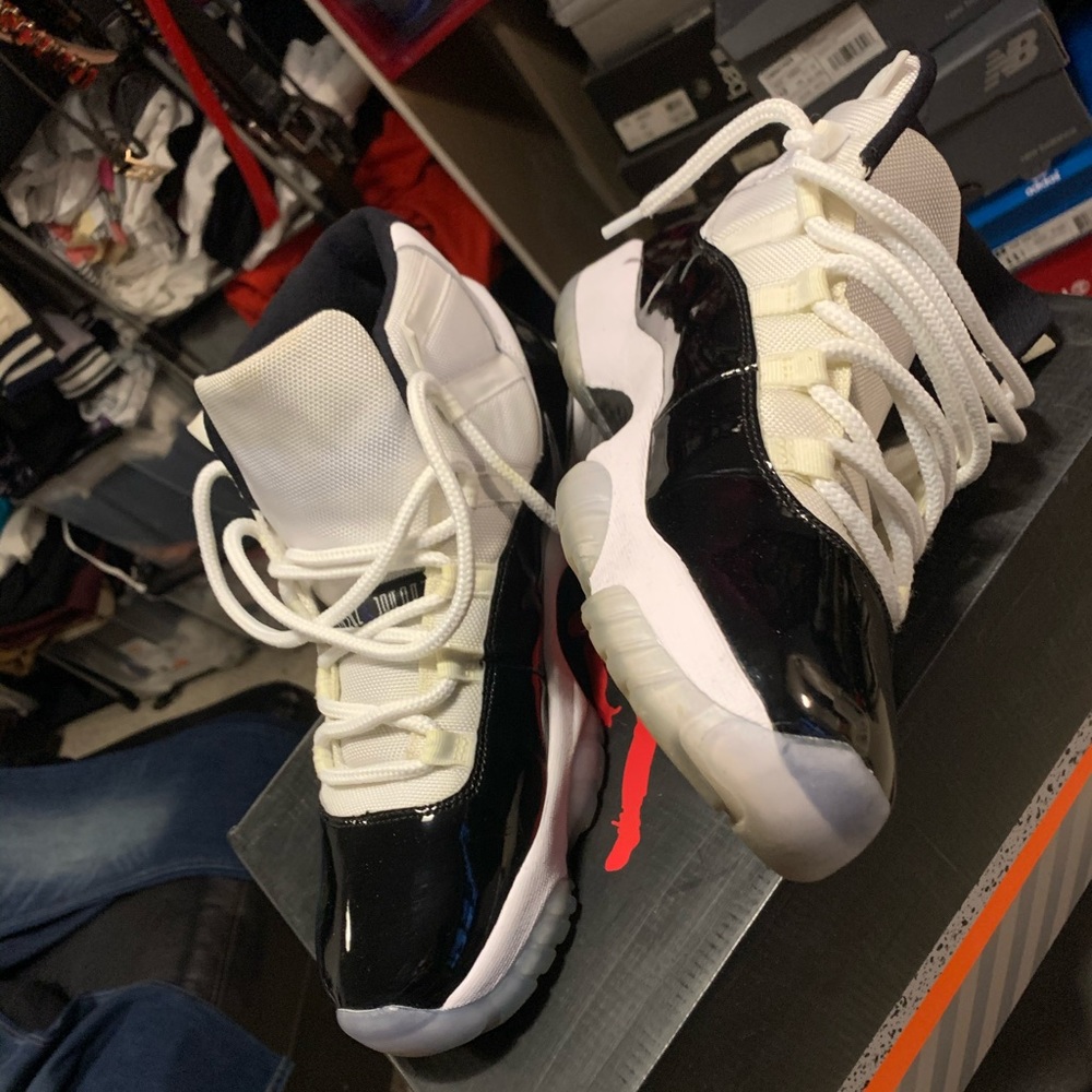 AIR JORDAN CONCORDS 11 size 12